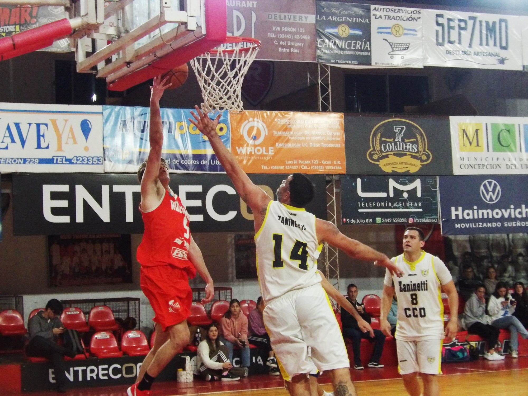 Triunfos por el Torneo Asociativo